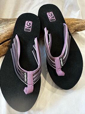 Teva Women’s Black & Purple Strap Flip Flop Sandals